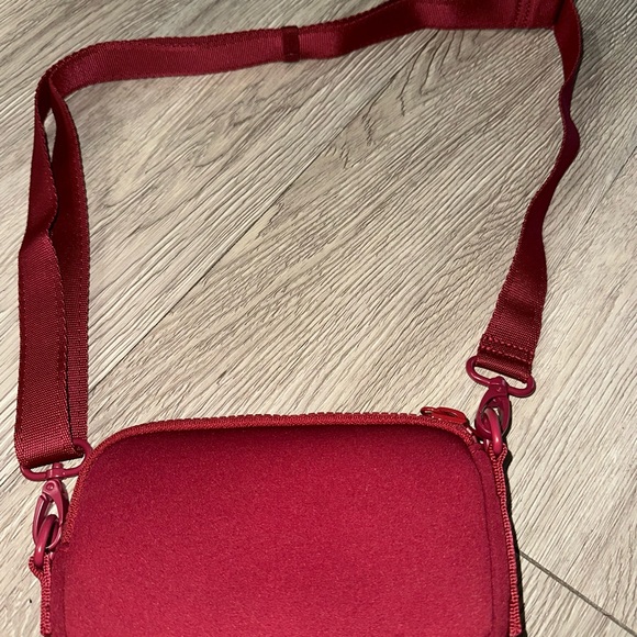 DAGNE DOVER x SEPHORA Limited Edition Mara Phone Sling Crossbody Burgundy Bag - Picture 7 of 9